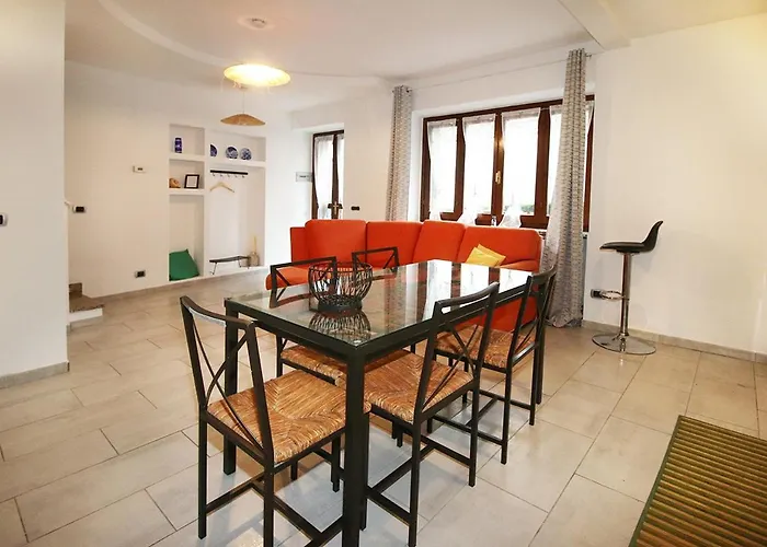 Non Agibile Definitivamente * Colico