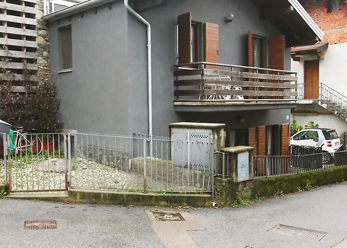 Non Agibile Definitivamente 別荘 コーリコ