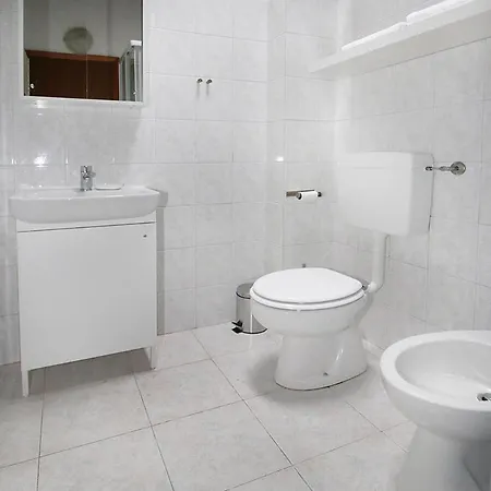 Non Agibile Definitivamente * Colico